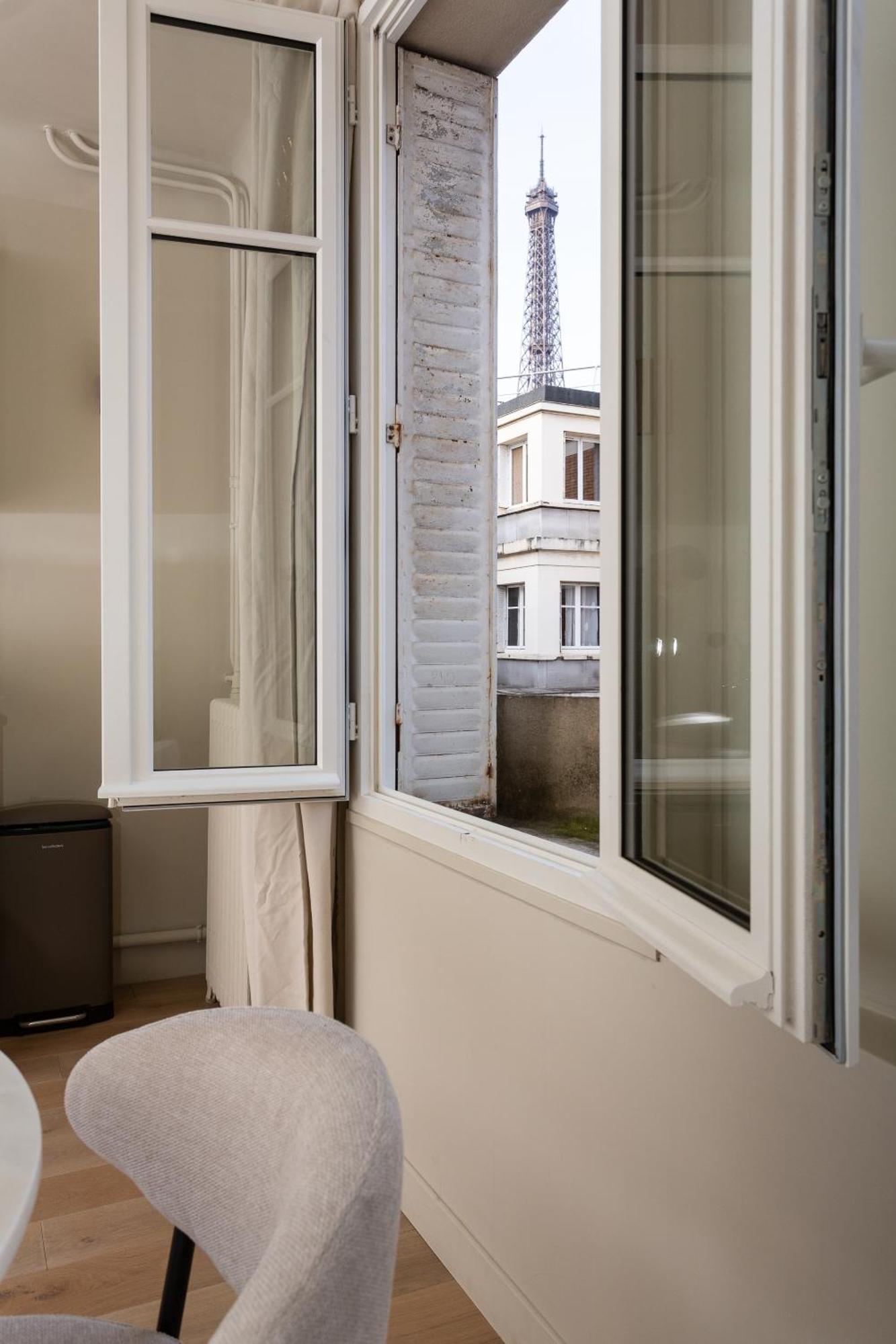 פריז The Carla Suite Eiffel Tower View מראה חיצוני תמונה